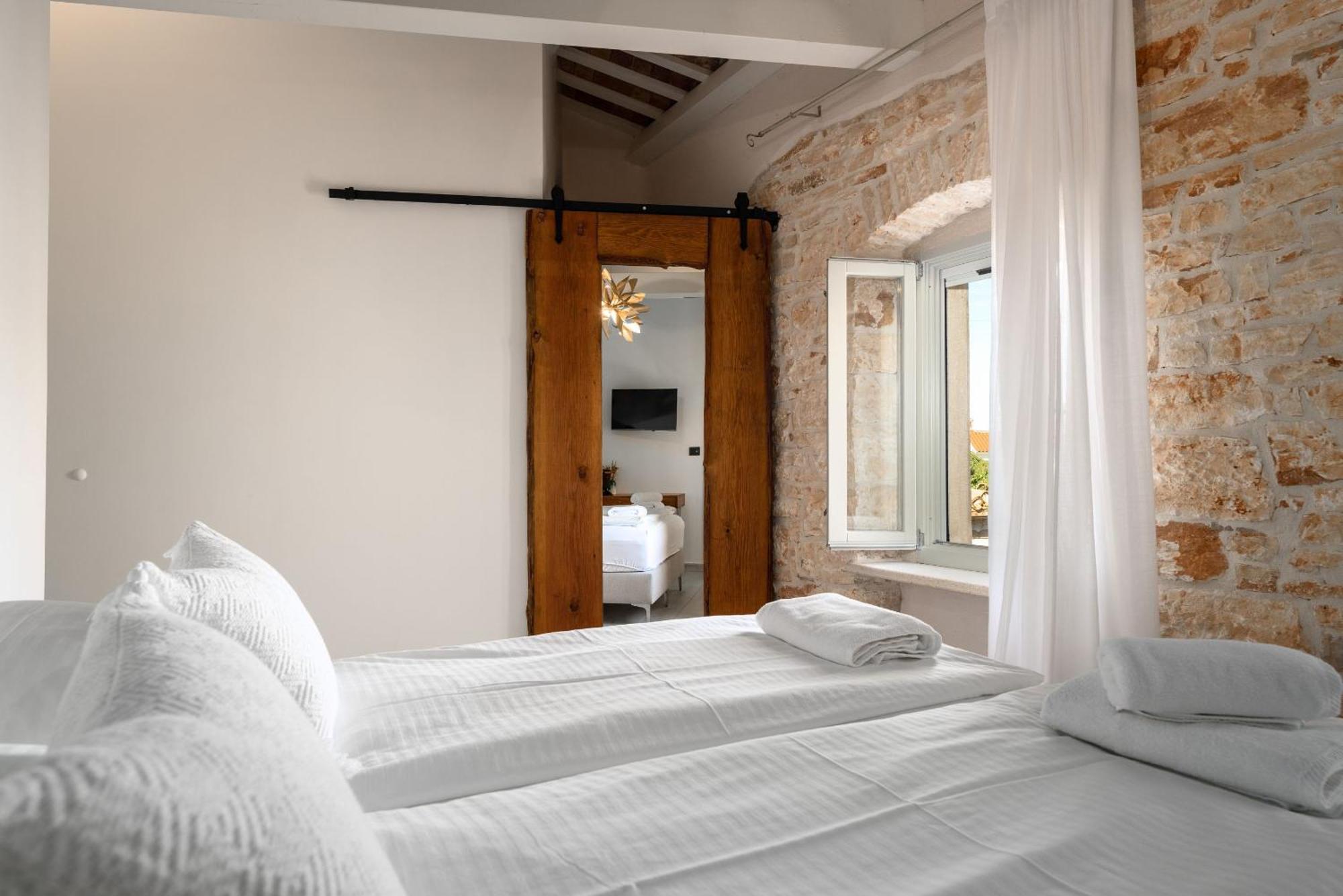 Della Croce Bed&Breakfast Svetvinčenat Kültér fotó